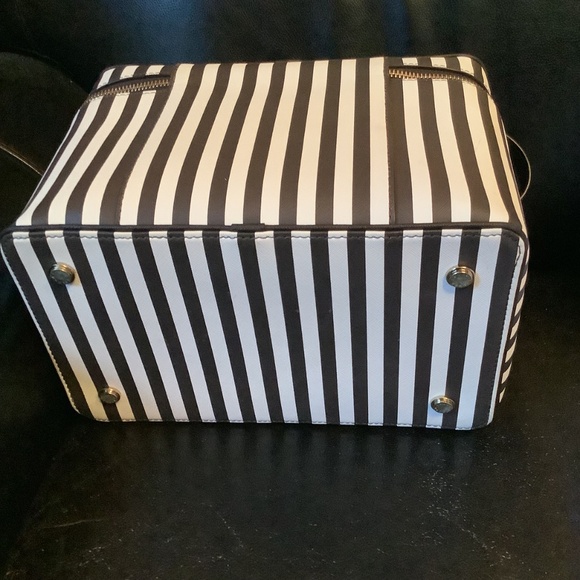 Henri Bendel Centennial Leather Train Case - Picture 3 of 7